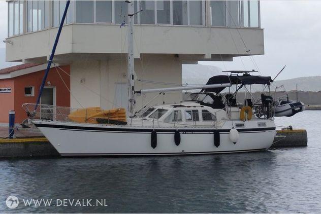 Siltala Yachts Oy - NAUTICAT 35