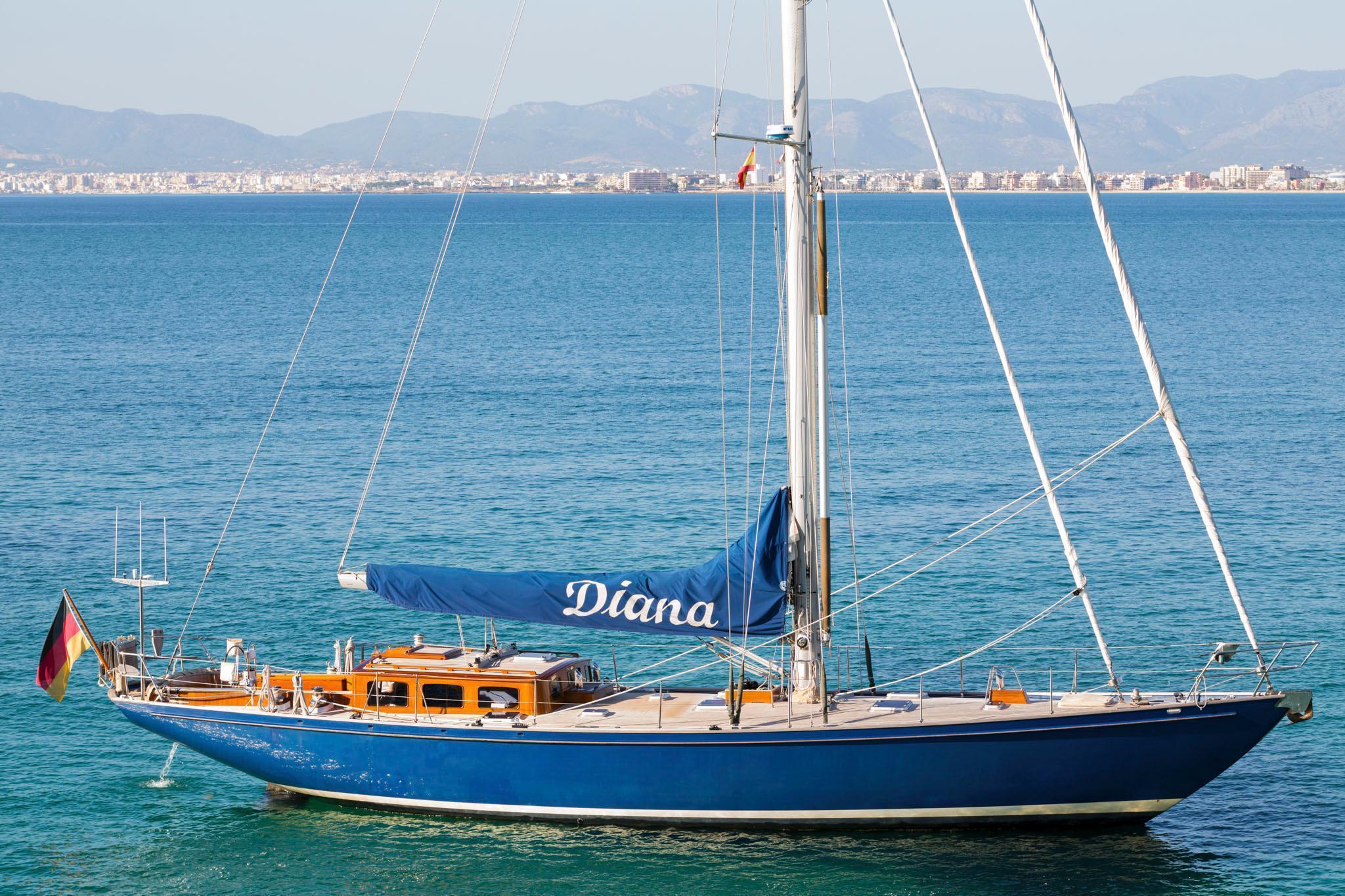 Walsteds Diana 62' classic sloop
